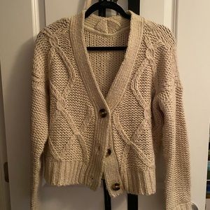 Franchesca’s Knitwear Cropped Cardigan!